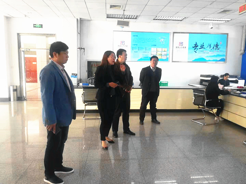 構建戰略合作聯(lián)盟  助推保險業(yè)人力資源新發(fā)展---熱烈歡迎秦皇島市、滄州市保險行業(yè)協(xié)會(huì )到諾亞公司參觀(guān)考察