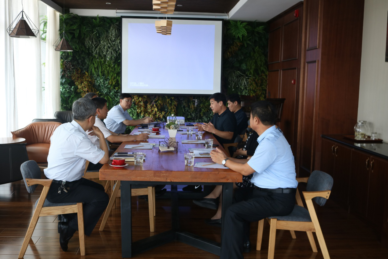 石家莊市委組織部部長(cháng)張效春到高新區視察企業(yè)人才情況