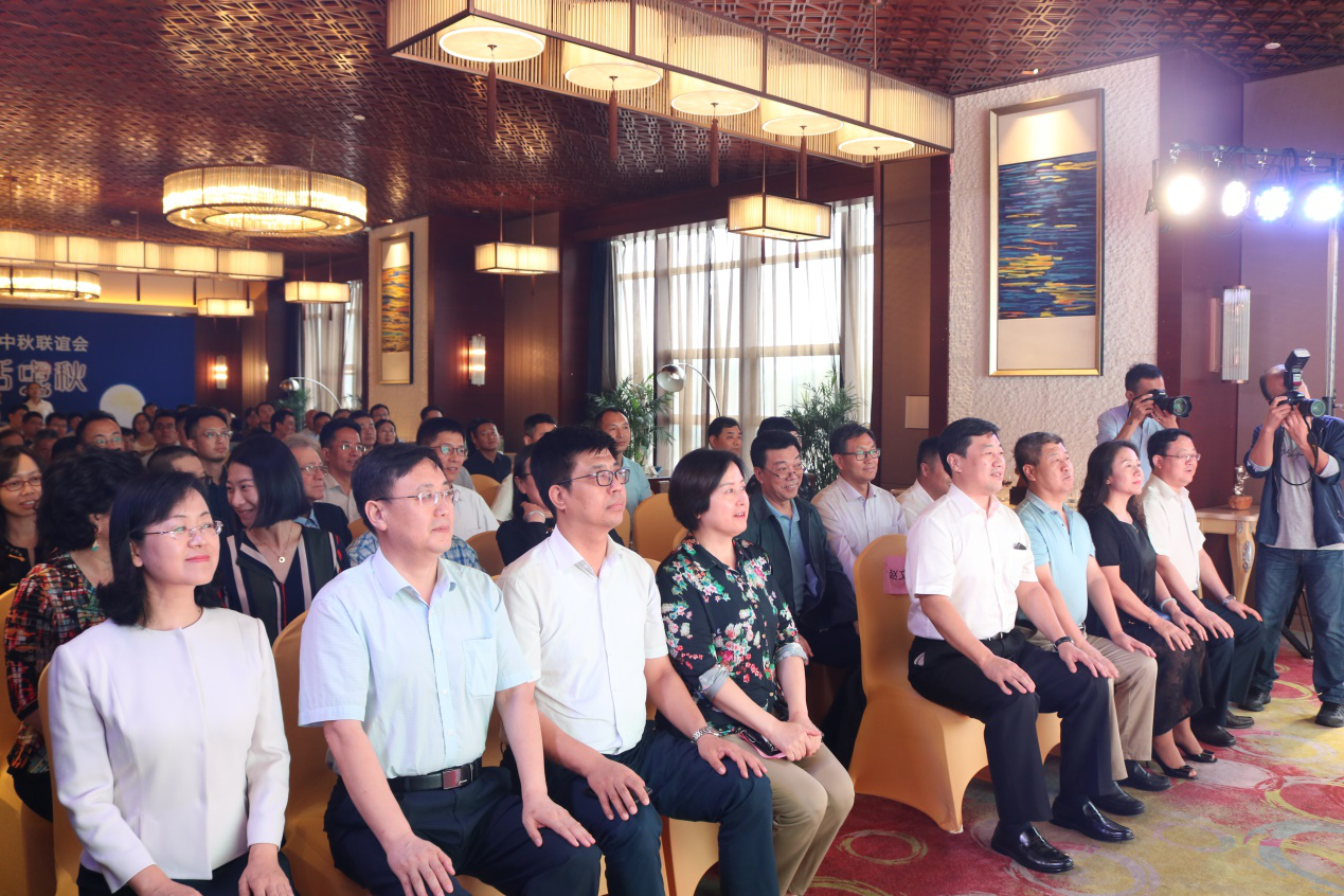 “菁英聚首·共話(huà)中秋”2018石家莊高新區雙創(chuàng  )菁英中秋聯(lián)誼會(huì )圓滿(mǎn)落幕